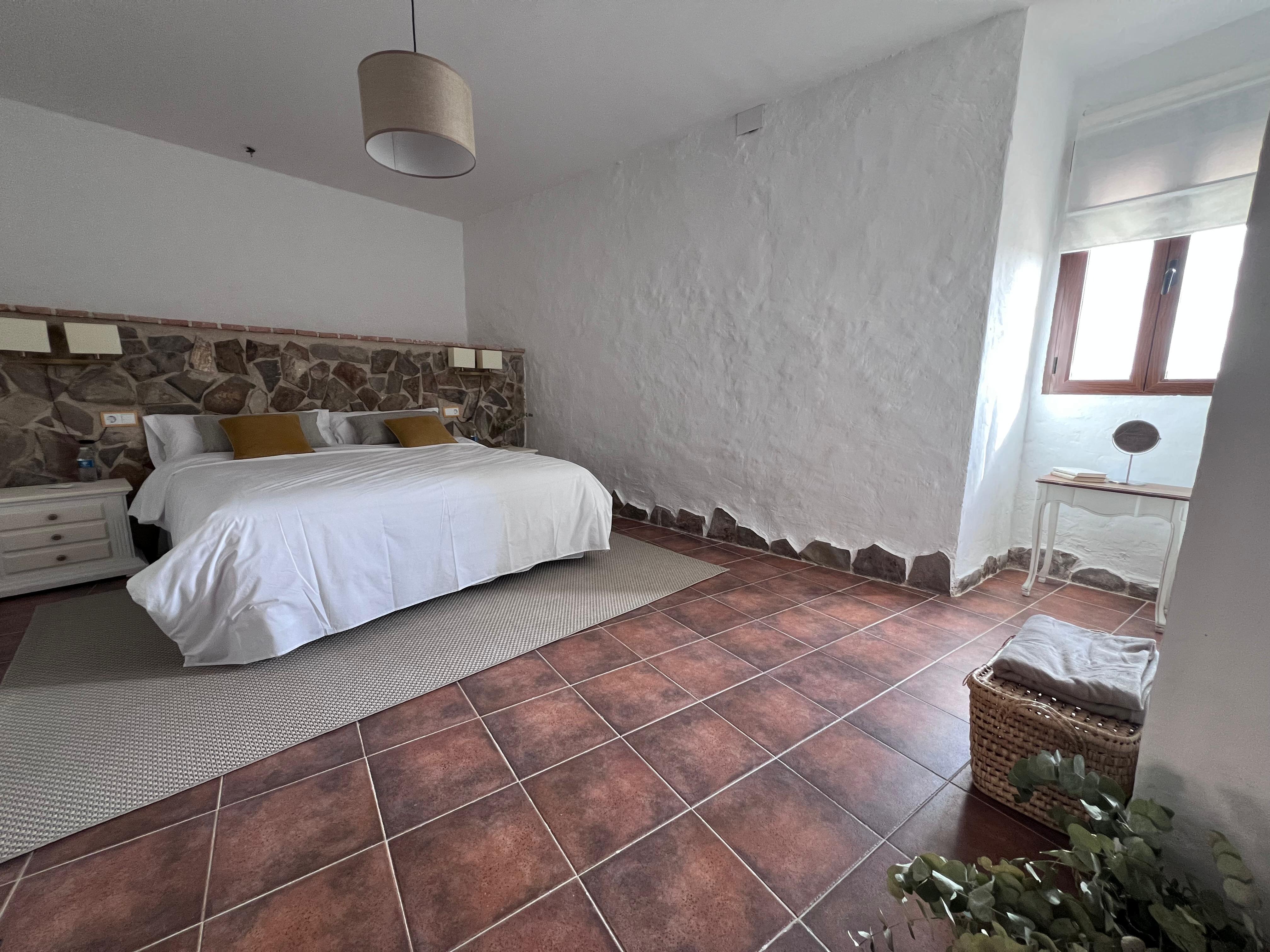 Habitación 2 dúplex con cama de matrimonio en Casa Rural El Señorío de Valdepusa