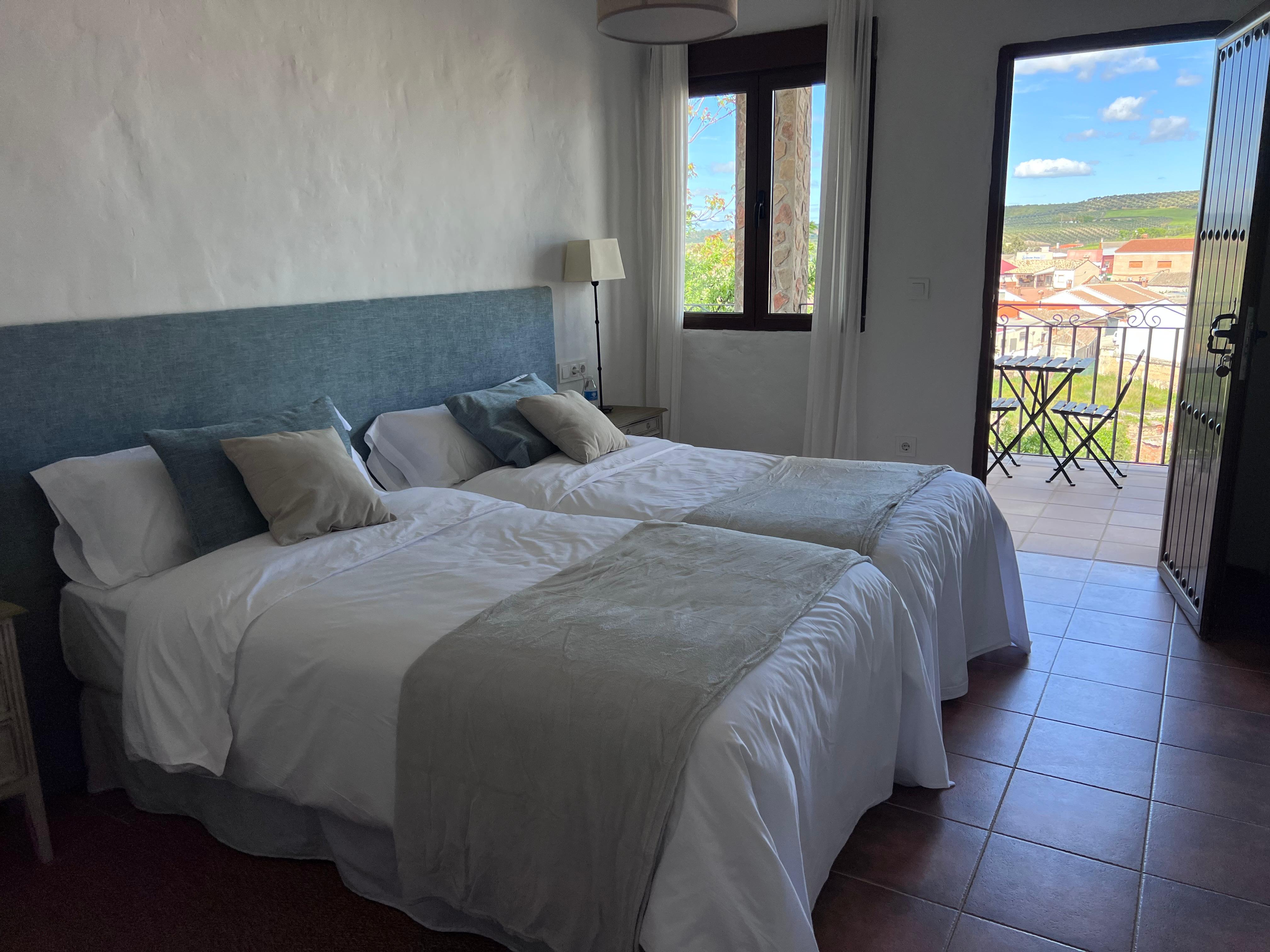 Habitación doble con dos camas individuales en El Señorío de Valdepusa